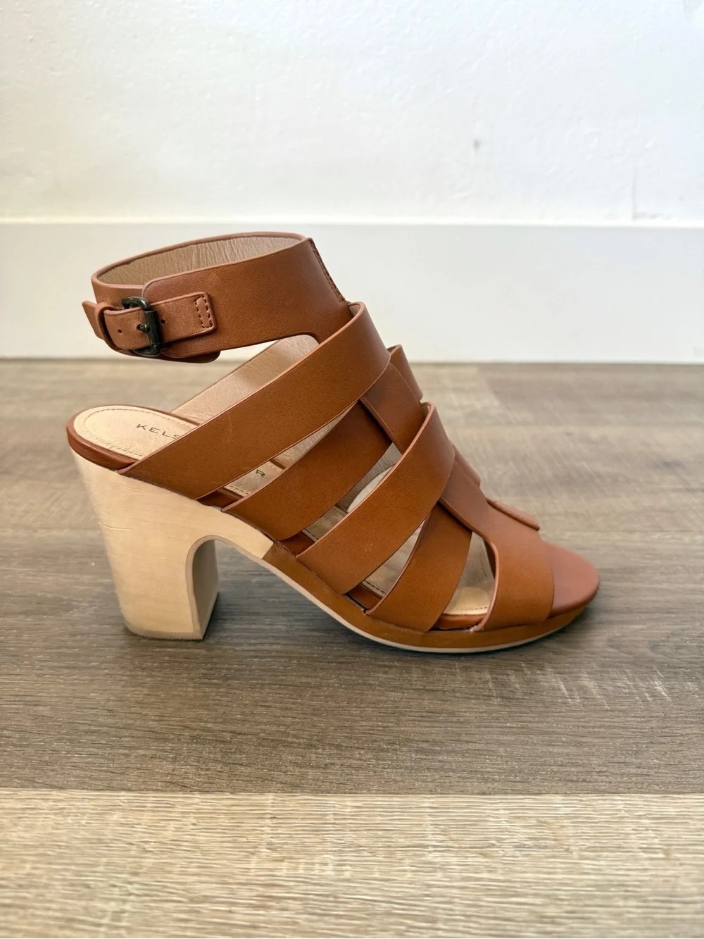 Kelsi Dagger Brooklyn Size 8 Honey Burnished Leather Gladiator Block Heel Sandal